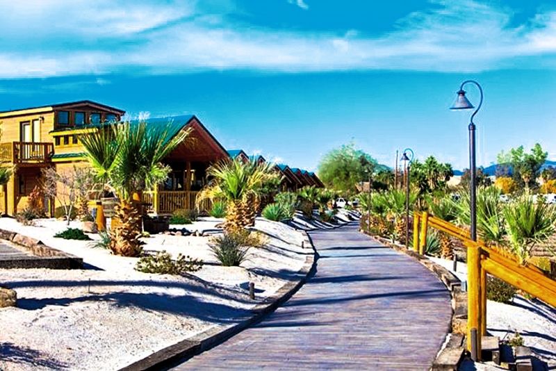 Pirate Cove Resort & Marina Needles Eksteriør billede