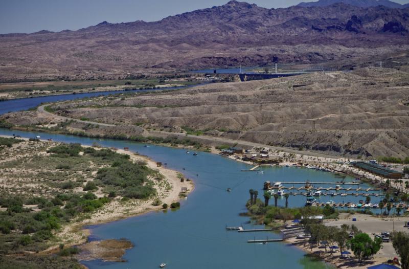 Pirate Cove Resort & Marina Needles Eksteriør billede