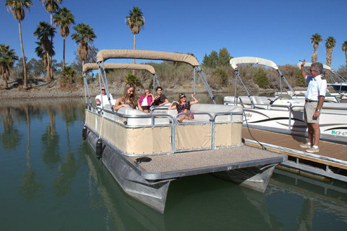Pirate Cove Resort & Marina Needles Eksteriør billede